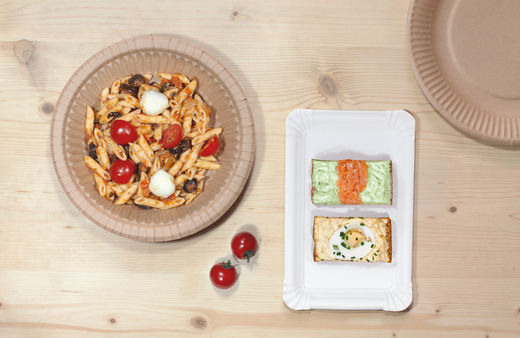 Sustainable party plates made of cartonboard